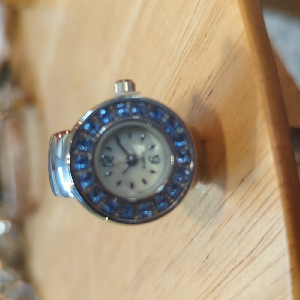 Blue Rhinestone Quartz Movement Finger watch